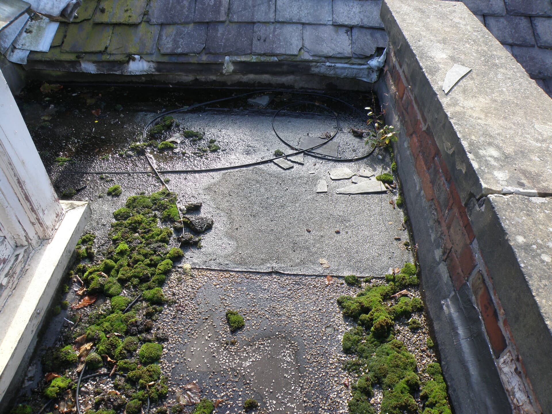 Cracked roofing